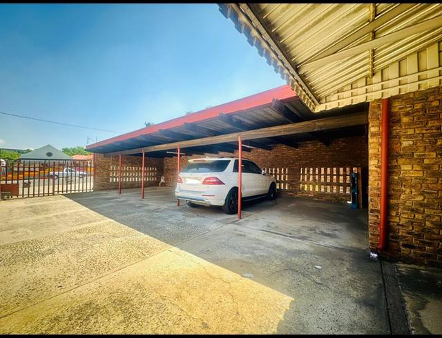 475M² MEDICAL SUITE TO LET IN ALBERTON NORTH